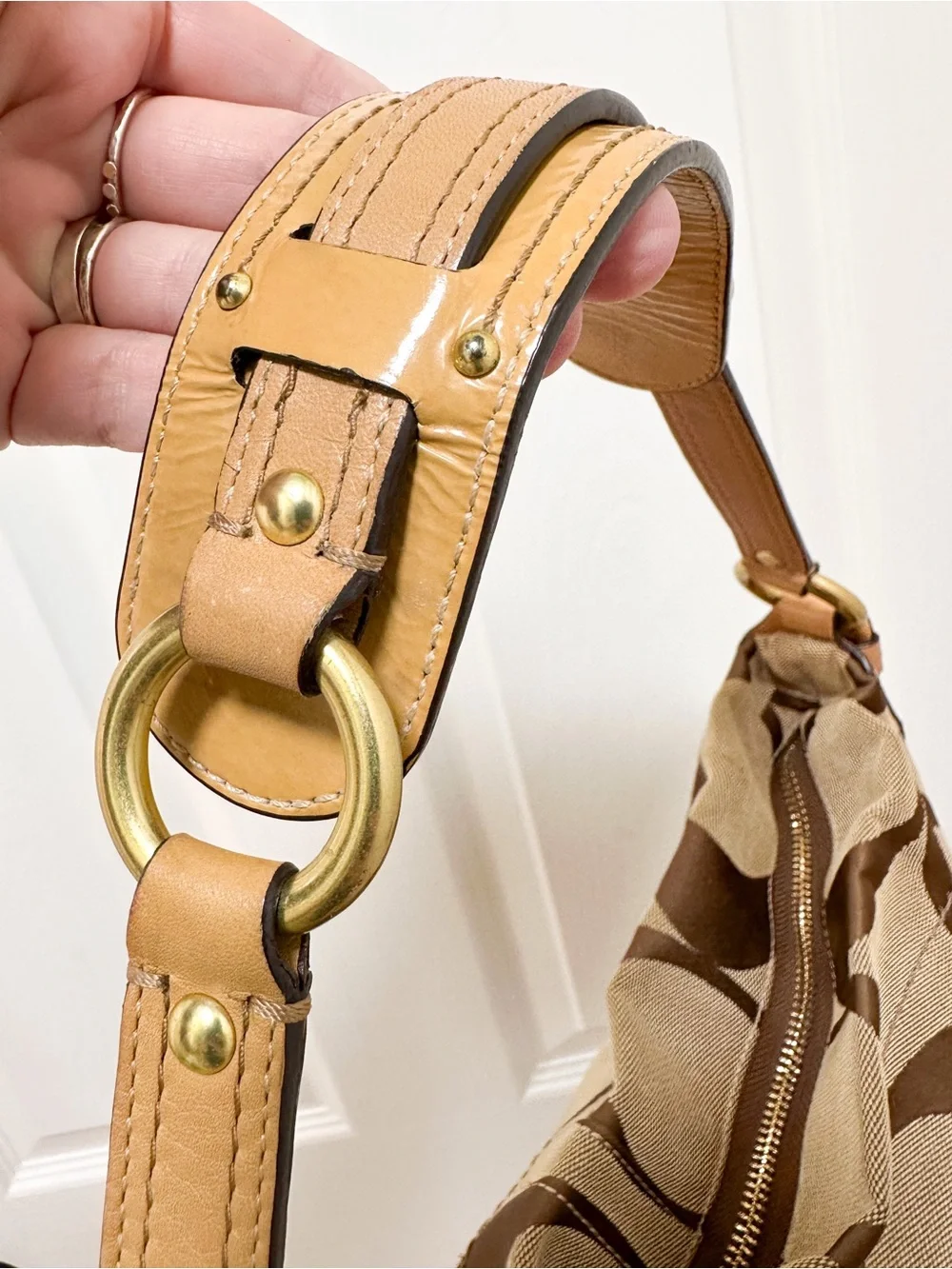 Coach Carly  Shoulder Bag Signature Jacquard Khaki Brown‎ Camel Patent Y2K